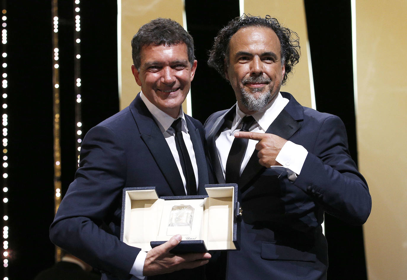 Actor, director, productor y empresario, Antonio Banderas cumple 60 años rodeado de sus seres queridos y con celebración en su Málaga natal, inmerso, como siempre, en mil proyectos laborales que son su seña de identidad