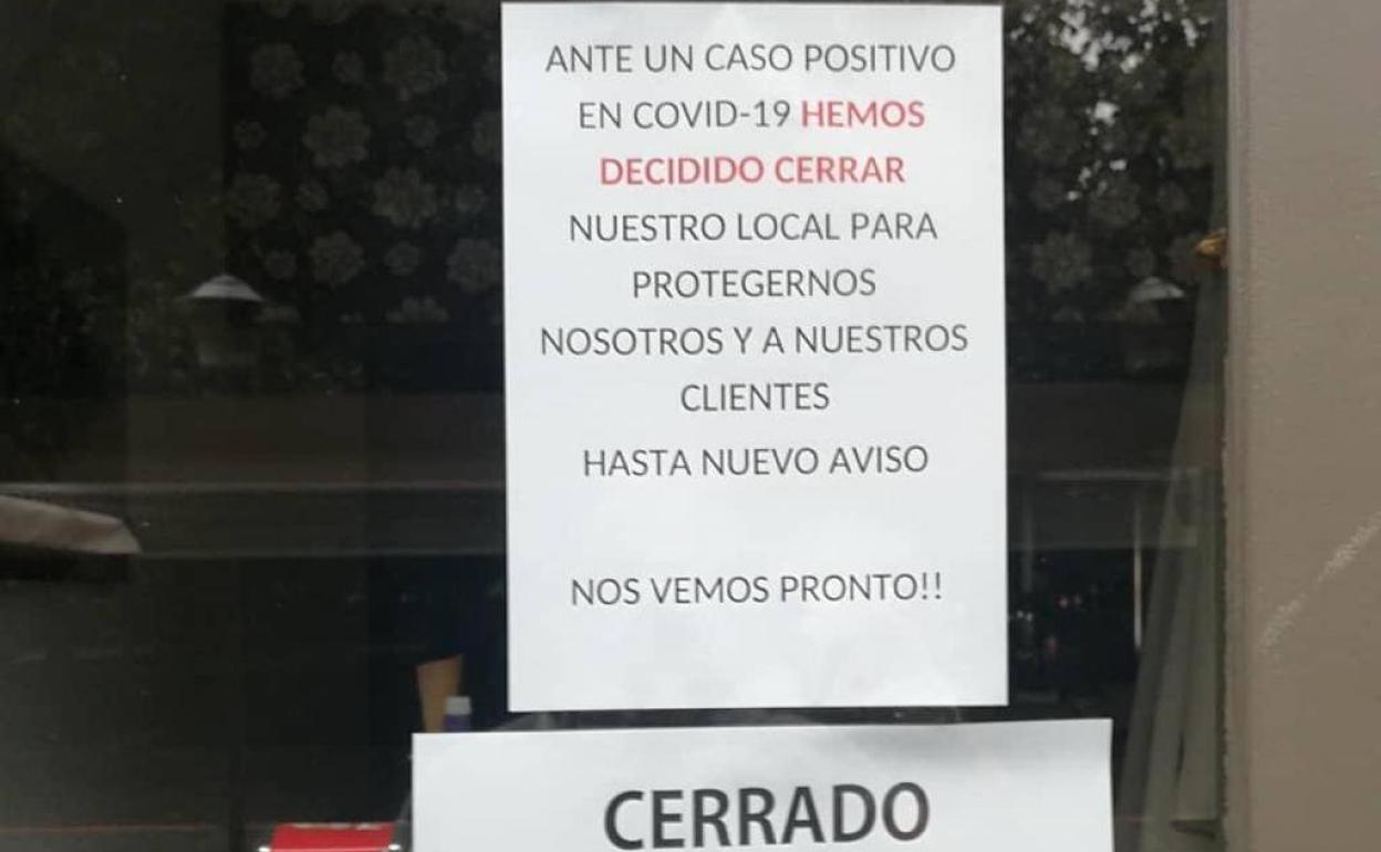 Cartel colocado por los responsables del establecimiento de Mieres. 