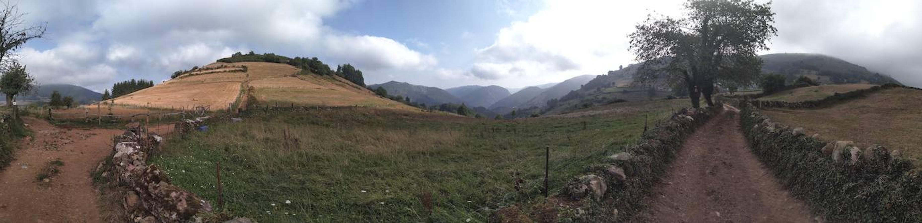 Fotos: Un viaje al pasado por la ruta del Dolmen de Merillés