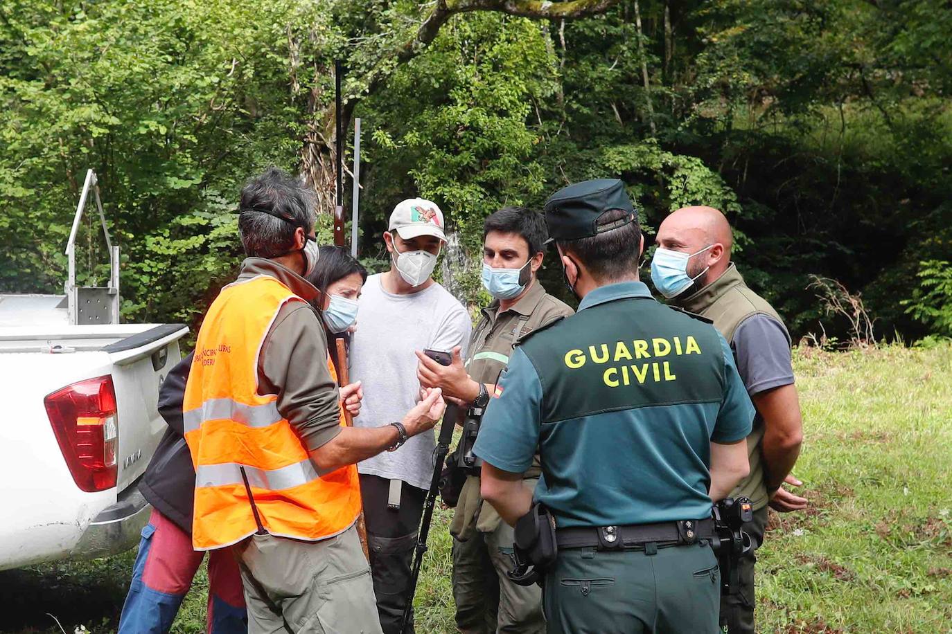 La búsqueda del plantígrado resulta compleja debido a las dificultades de acceso en una zona de monte bajo