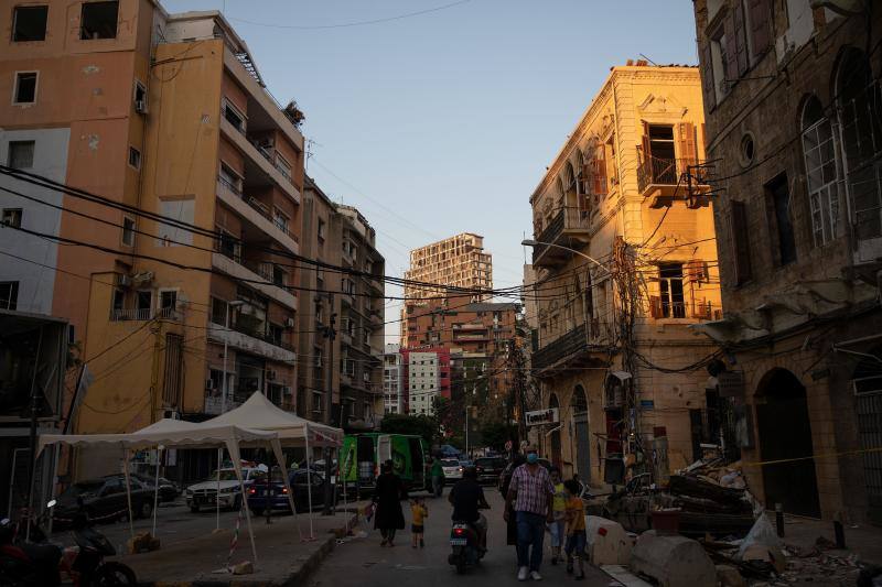 Así permanece Beirut dos semanas después de que el suelo de la ciudad temblase como consecuencia de la enorme explosión que sacudió el puerto de la capital libanesa el pasado 4 de agosto. 
