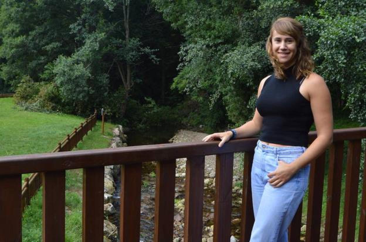 Lucía González Cuesta, en el área recreativa de Las Veigas. 