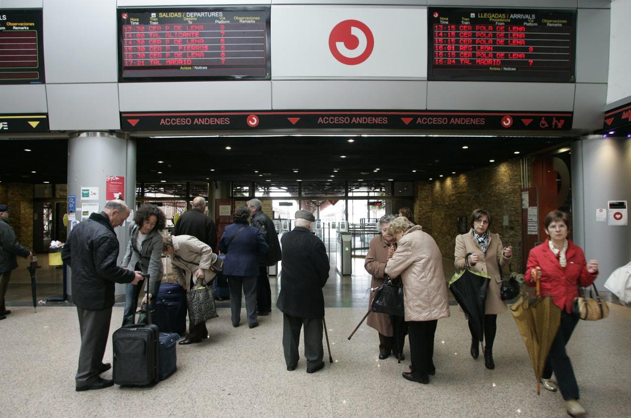 Movimiento en la estación de El Humedal el 27 de marzo de 2011, su último día de actividad. 