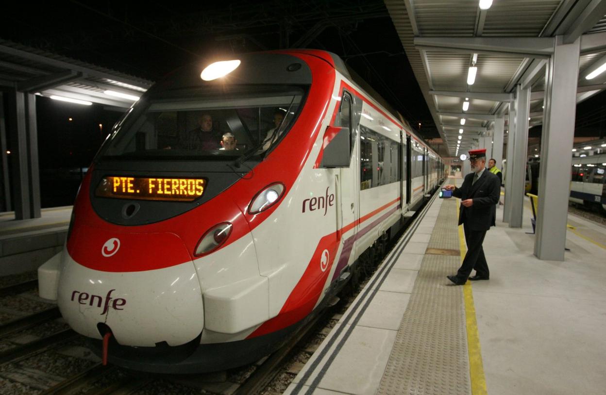 Salida del primer cercanías desde Sanz Crespo, el 28 de marzo de 2011. 