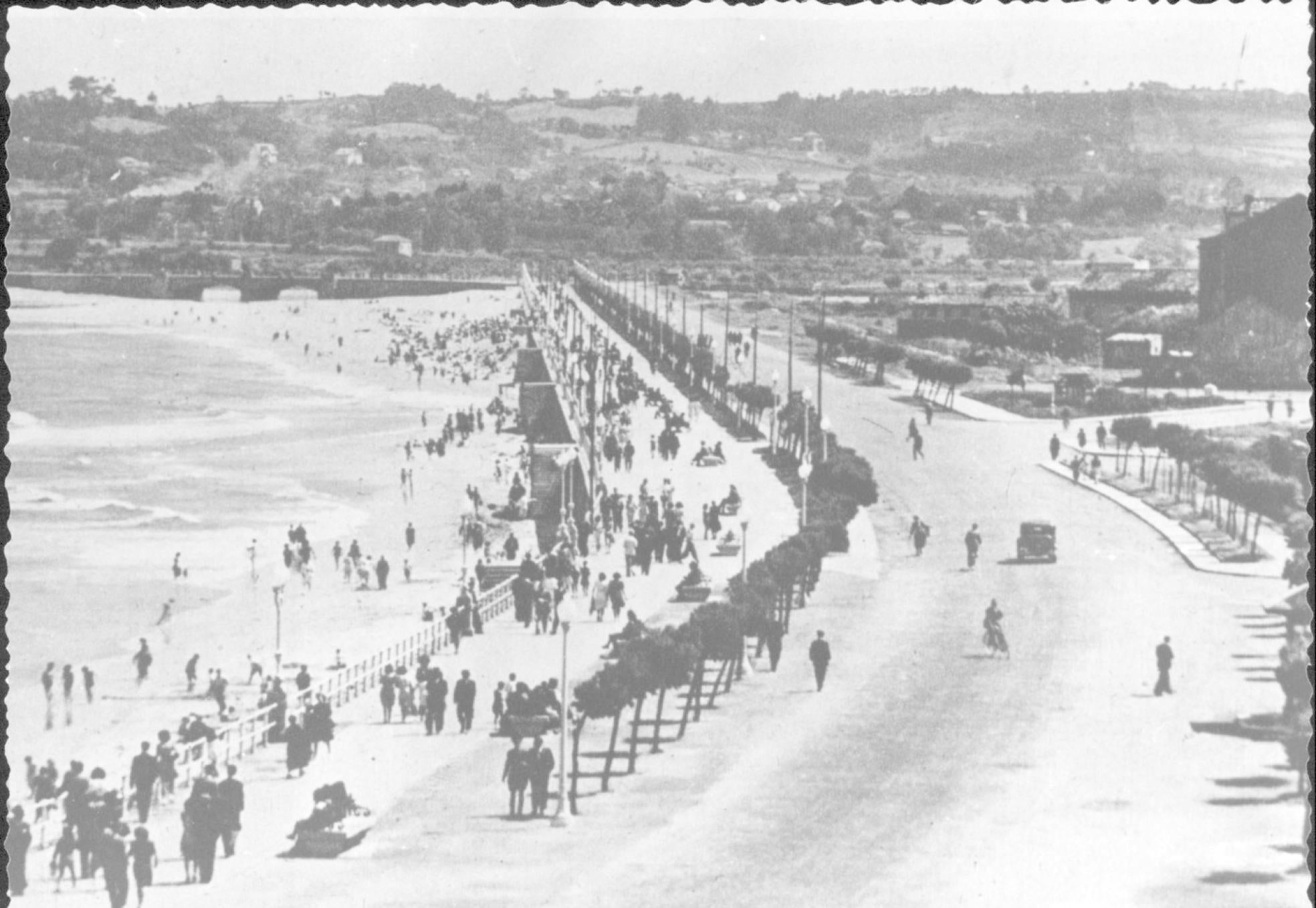 Cien años de adaptación del Muro