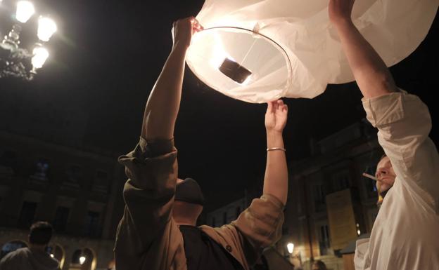 Galería. Los hosteleros protestan en Gijón.