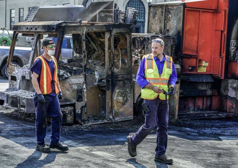 Un nuevo incidente racista ha encendido las calles de Wisconsin. Los incidentes comenzaron después de que se publicase un vídeo en el que se ve a un policía de Kenosha disparando siete veces por la espalda a Jacob Blake, un ciudadano negro el pasado 23 de agosto. 