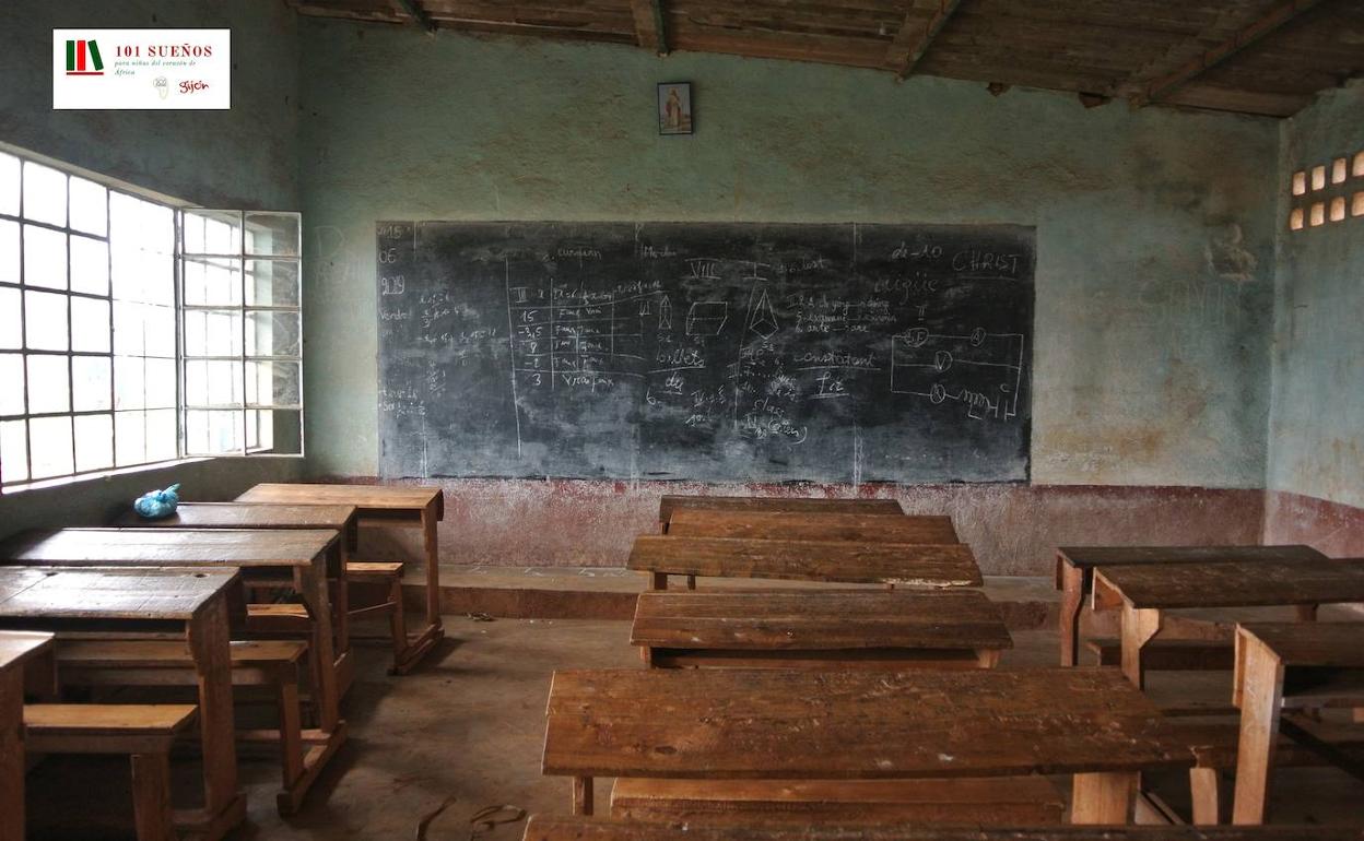 Un aula del centro escolar Lycée Sainte Croix de Ntita