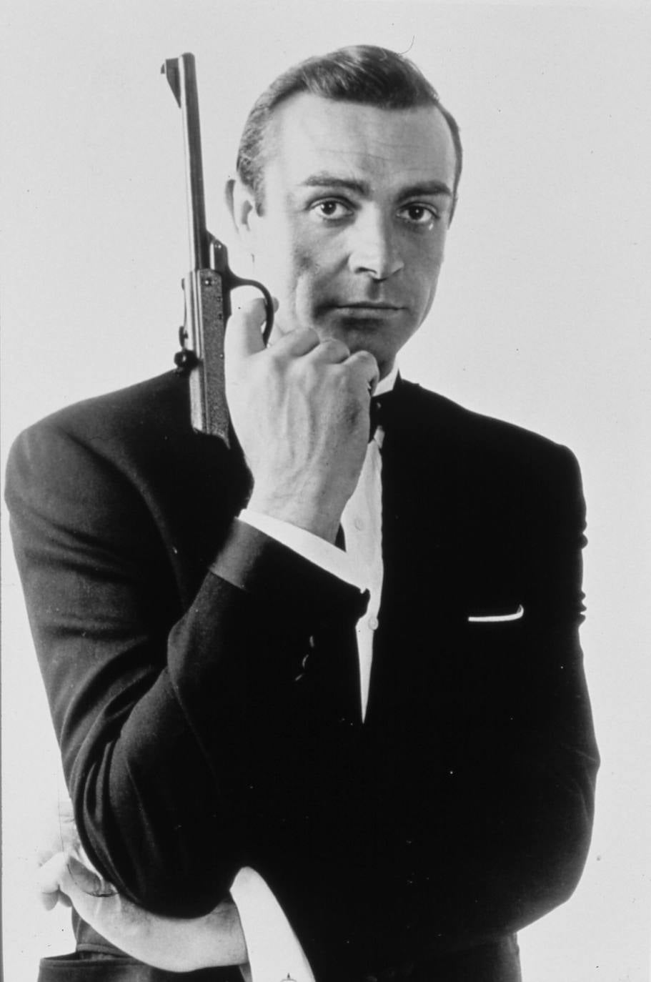 Sir Sean Connery sigue siendo una de las mayores estrellas de cine de todos los tiempos. El escocés más popular y seductor de su generación permanece en la cima de los mejores James Bond para la mayoría de fans de la saga de 007