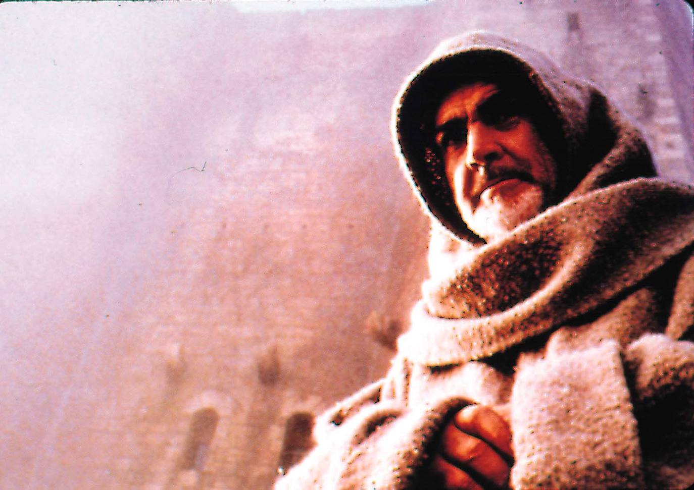 Sir Sean Connery sigue siendo una de las mayores estrellas de cine de todos los tiempos. El escocés más popular y seductor de su generación permanece en la cima de los mejores James Bond para la mayoría de fans de la saga de 007