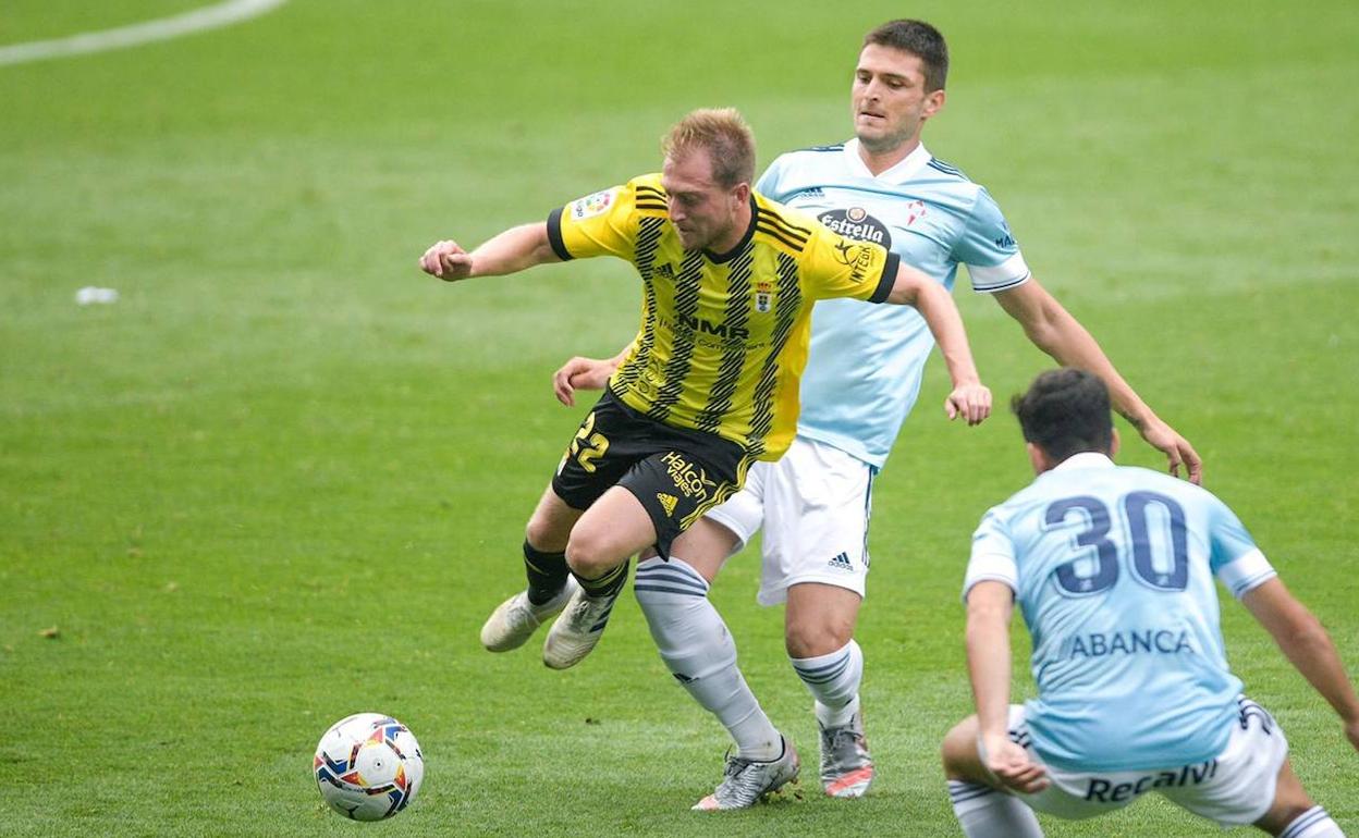 Edu Cortina en el partido de este miércoles en Vigo. 