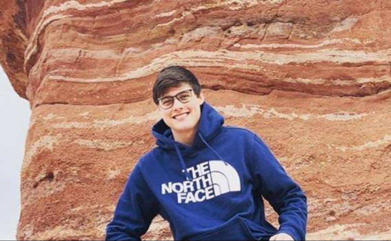 Muere a los 19 años el youtuber y padre de dos hijas Landon Clifford