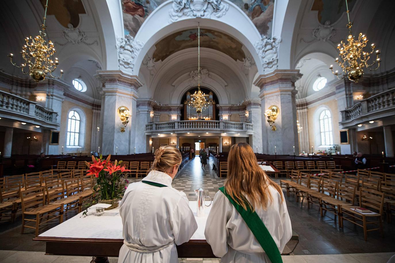 En el país nórdico, a menudo presentado como mensajero de la paridad y donde los ministros del culto de la Iglesia de Suecia tienen el título de sacerdote, las estadísticas son claras: desde julio, el 50,1% de los sacerdotes son mujeres, frente a un 49,9% de hombres