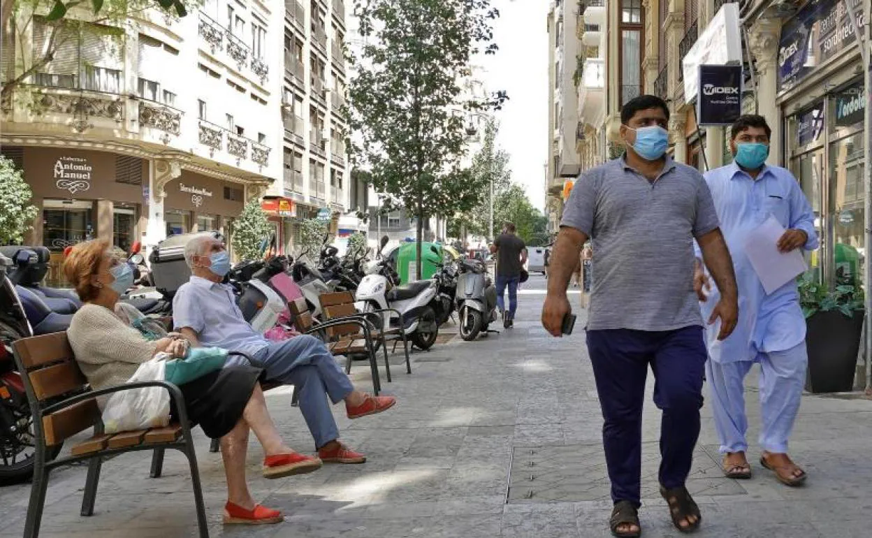 España vuelve a rozar los diez mil contagios diarios