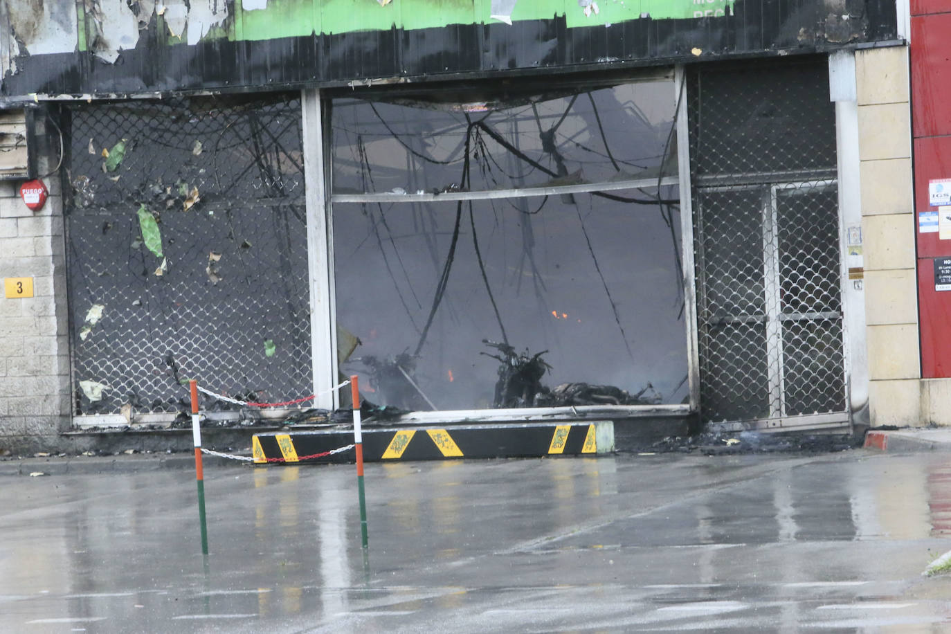 Hasta el lugar de los hechos se desplazaron varias patrullas de bomberos