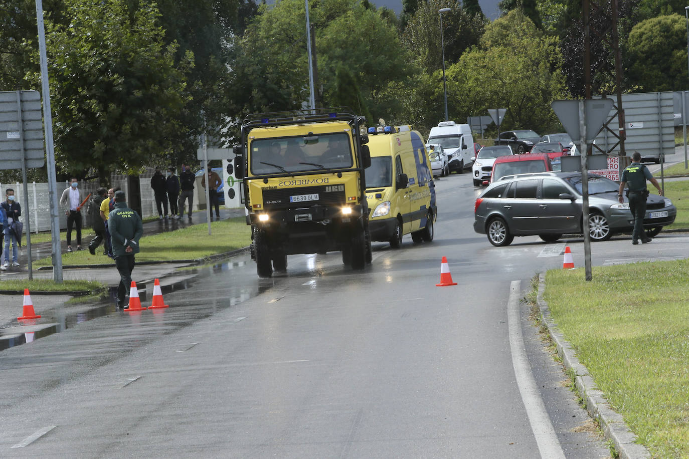 Hasta el lugar de los hechos se desplazaron varias patrullas de bomberos