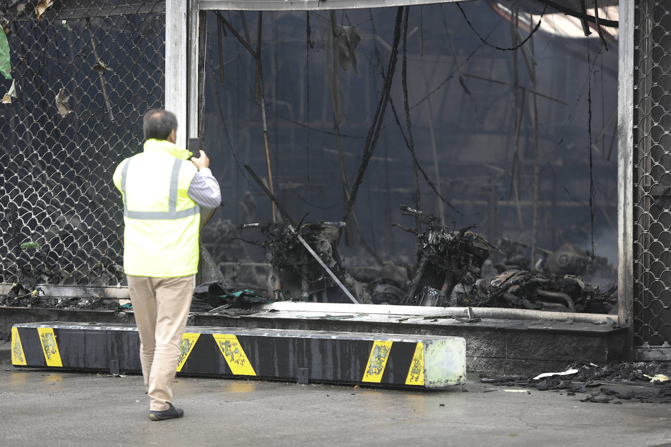 Hasta el lugar de los hechos se desplazaron varias patrullas de bomberos