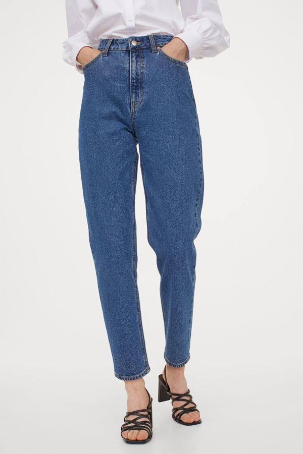 Jeans mom high ankle de H&M, 34,99 euros.