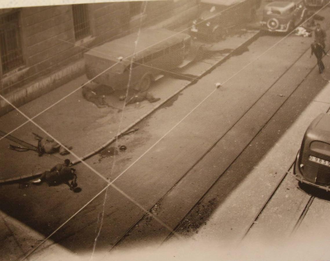 La destrucción y el dolor de la Guerra Civil en Gijón y Oviedo captados por los objetivos de Constantino Suárez y Florentino López, 'Floro'. Es lo que mostrará la exposición fotográfica 'Frente a frente: dos visiones fotográficas de la Guerra Civil', que se podrá ver a partir del mes de octubre en el Antiguo Instituto de Gijón, donde llegará tras cosechar un gran éxito en Madrid. 