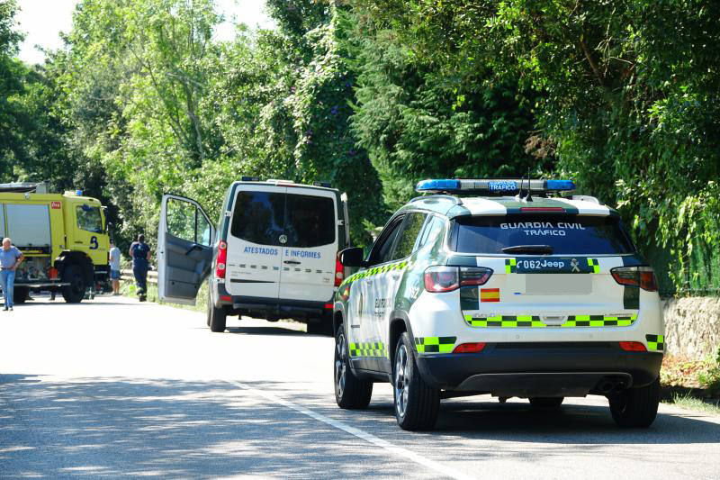 Una persona ha fallecido y cuatro han resultado heridas, dos de ellas de carácter grave, en un choque frontal entre Posada y Balmori, en Llanes. 