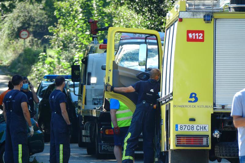 Una persona ha fallecido y cuatro han resultado heridas, dos de ellas de carácter grave, en un choque frontal entre Posada y Balmori, en Llanes. 