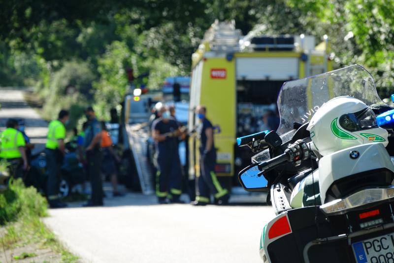Una persona ha fallecido y cuatro han resultado heridas, dos de ellas de carácter grave, en un choque frontal entre Posada y Balmori, en Llanes. 