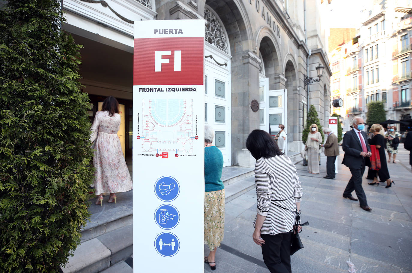 'L'heure espagnole', de Maurice Ravel, y 'Les mamelles de Tirésias', de Francisc Poulenc, abren la 73ª edición de la temporada de ópera de Oviedo en el Teatro Campoamor.