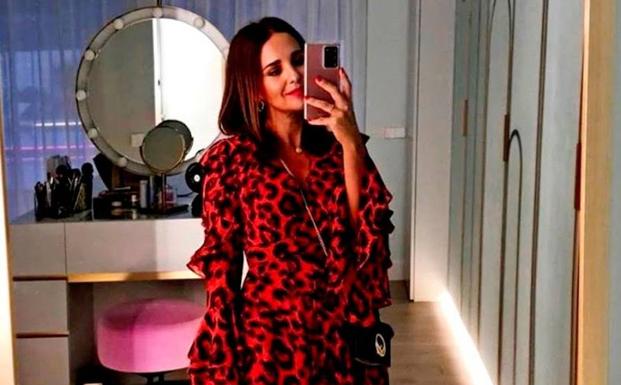 Paula Echevarría rescata el 'animal print' con un vestido perfecto para las noches de otoño