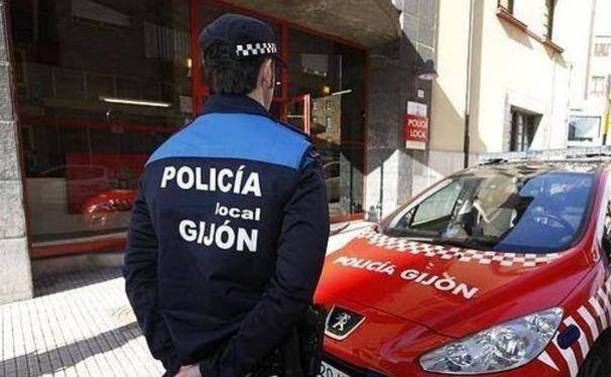 Detenida tras intimidar con unas tijeras a los viajeros de un autobús urbano en Gijón
