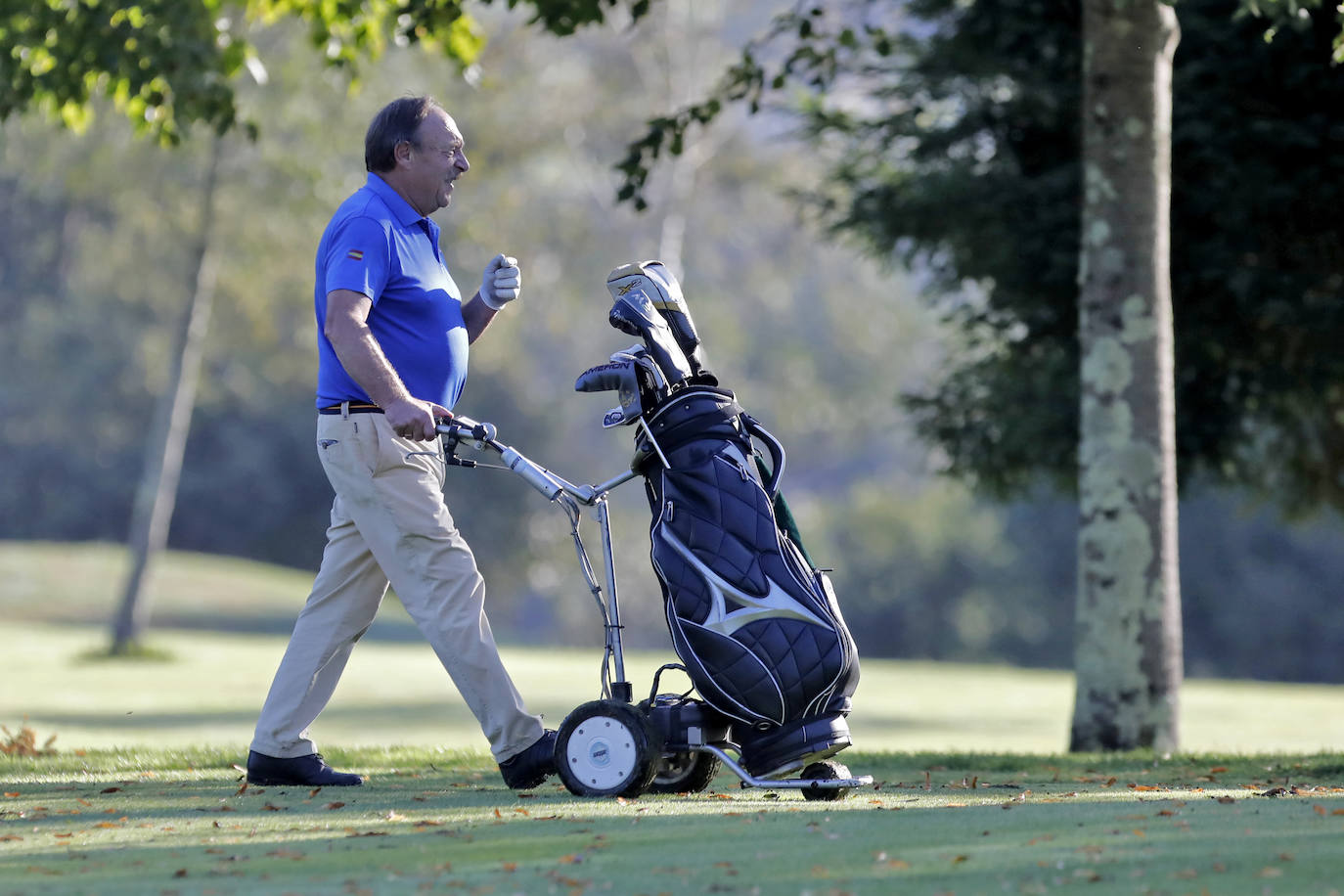 El Campo Municipal de Golf La Llorea acoge durante este miércoles y el jueves la primera edición de este torneo competitivo entre equipos sénior de Gijón y Oviedo, organizado por Golf Sénior Asturias (GSA). 