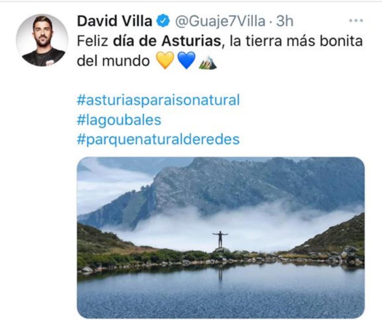 La felicitación de David Villa. 