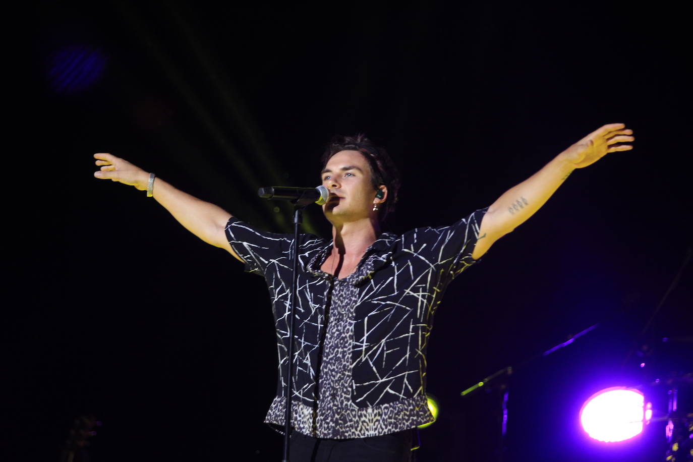 La banda madrileña Dvicio actuó este sábado en el Auditorio dentro de las actividades programadas en San Mateo. Repasaron sus mejores temas y presentaron su último álbum, 'Impulso'.