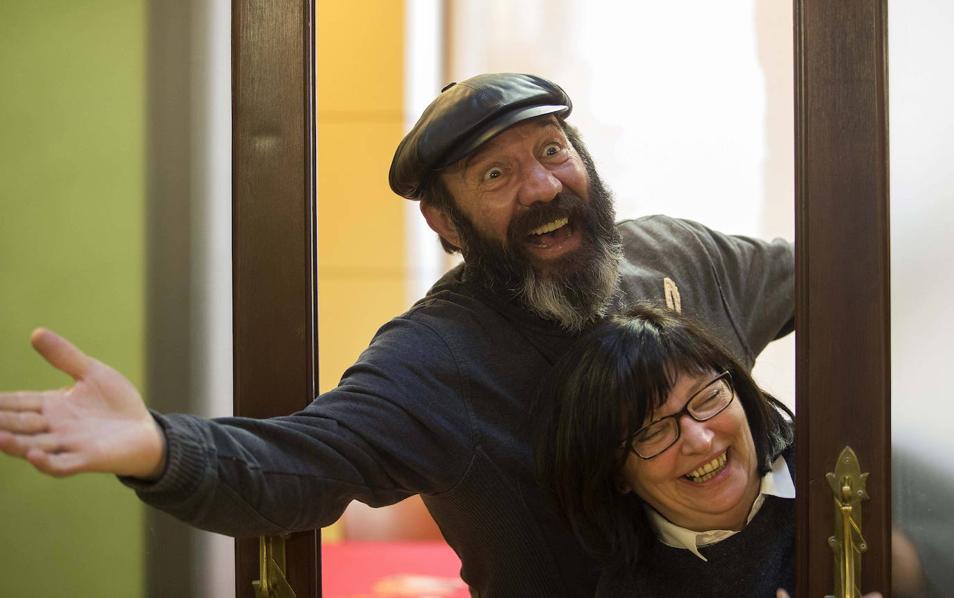 El actor asturiano ha muerto en Oviedo, con solo 64 años y una extensísima trayectoria, patrimonio ya del arte asturiano