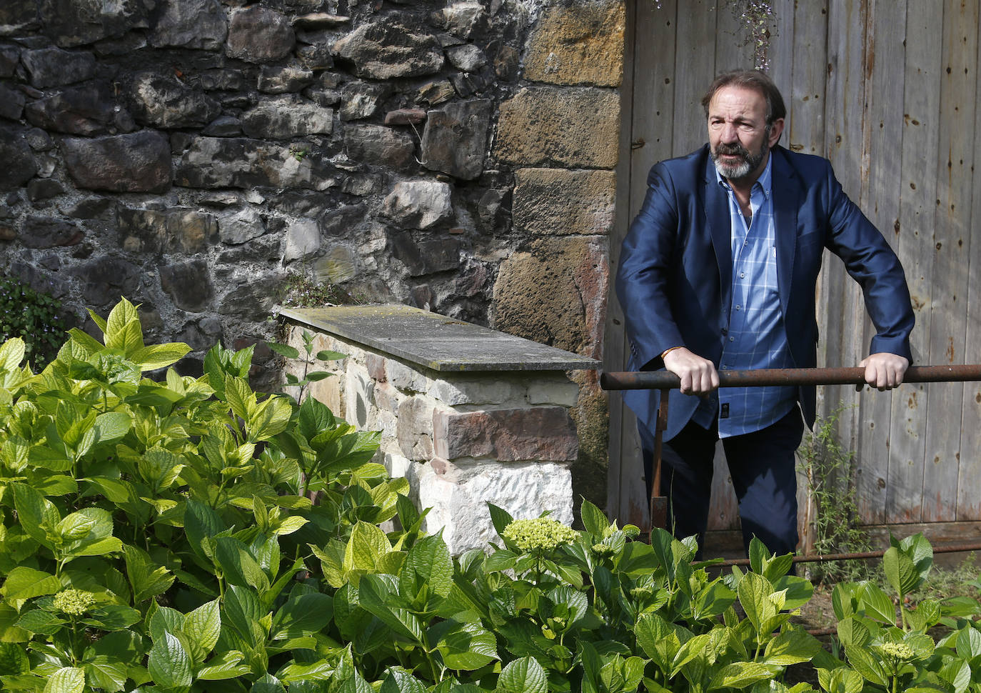 El actor asturiano ha muerto en Oviedo, con solo 64 años y una extensísima trayectoria, patrimonio ya del arte asturiano