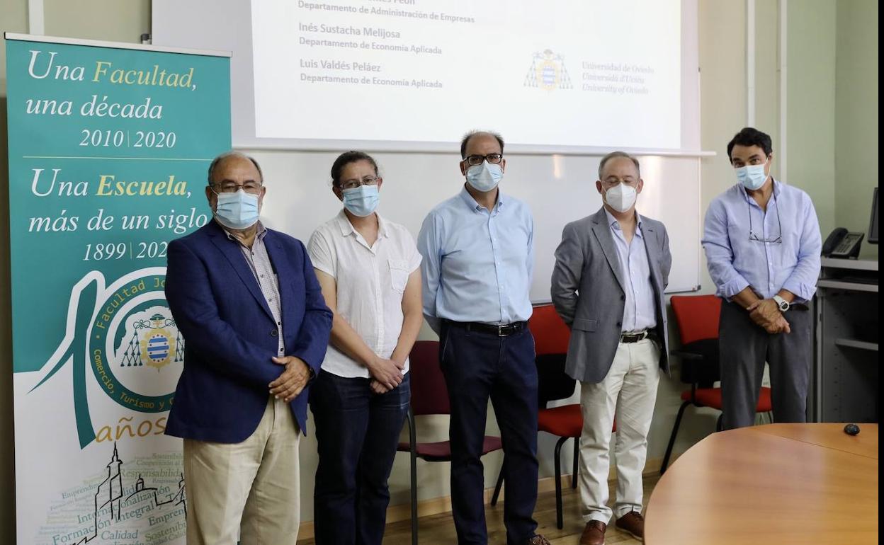 Presentación del estudio sobre Duro Felguera en la Facultad de Comercio, Turismo y Ciencias Sociales Jovellanos de la Universidad de Oviedo