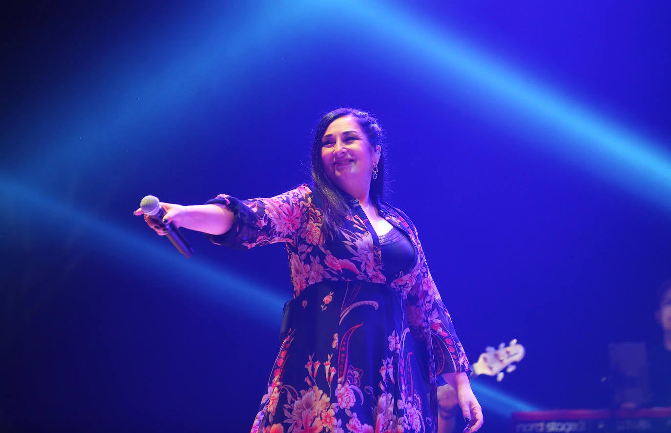 Dioni Martín y Ángeles Muñoz nunca fallan. Este miércoles volvieron a conquistar al público del Auditorio con sus canciones de siempre.