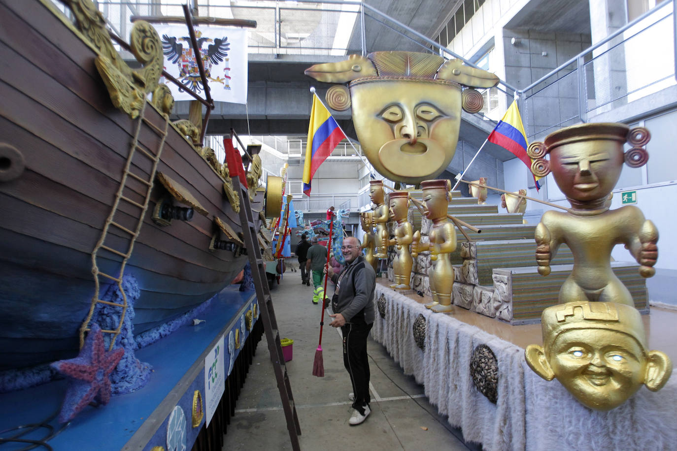 El 19 de septiembre en Oviedo es una fecha señalada en el alma de San Mateo. Este año, por la Covid, no se celebrará el Desfile del Día de América en Asturias, del que te presentamos un recorrido visual a lo largo de sus setenta años de historia, que precisamente celebraría en esta edición