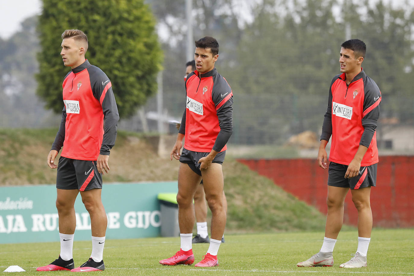 El conjunto rojiblanco prepara el encuentro ante el Cartagena del próximo lunes. 