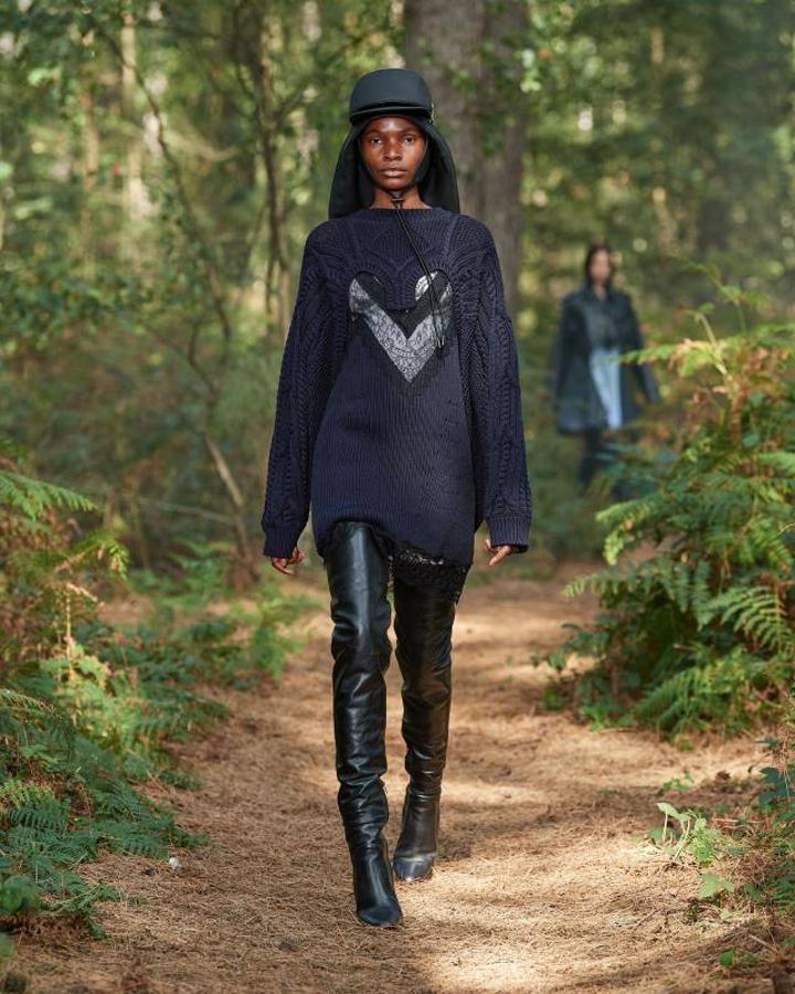 Fotos: Burberry inaugura la pasarela de Londres con un desfile en medio del bosque