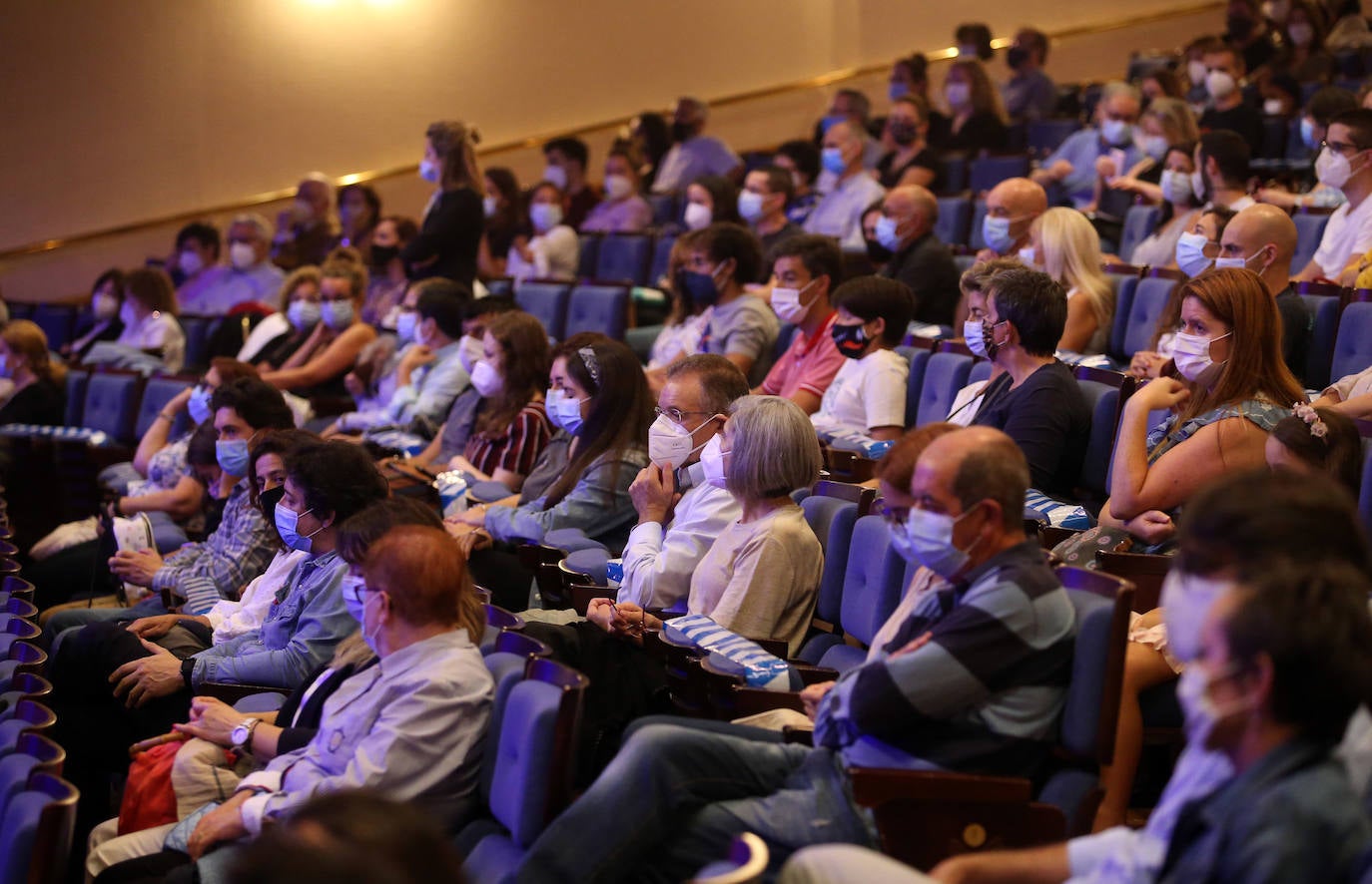Hizo de la noche previa al día grande de San Mateo todo un espectáculo.