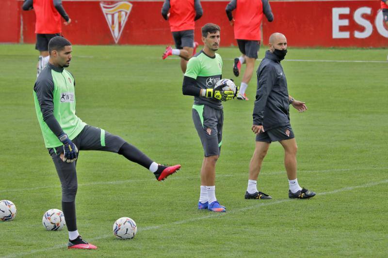 Los rojiblancos han entreado este martes para preparar el encuentro del sábado contra el Ginora en El Molinón, donde los sportinguistas lucharán por conseguir la tercera victoria de la temporada. 