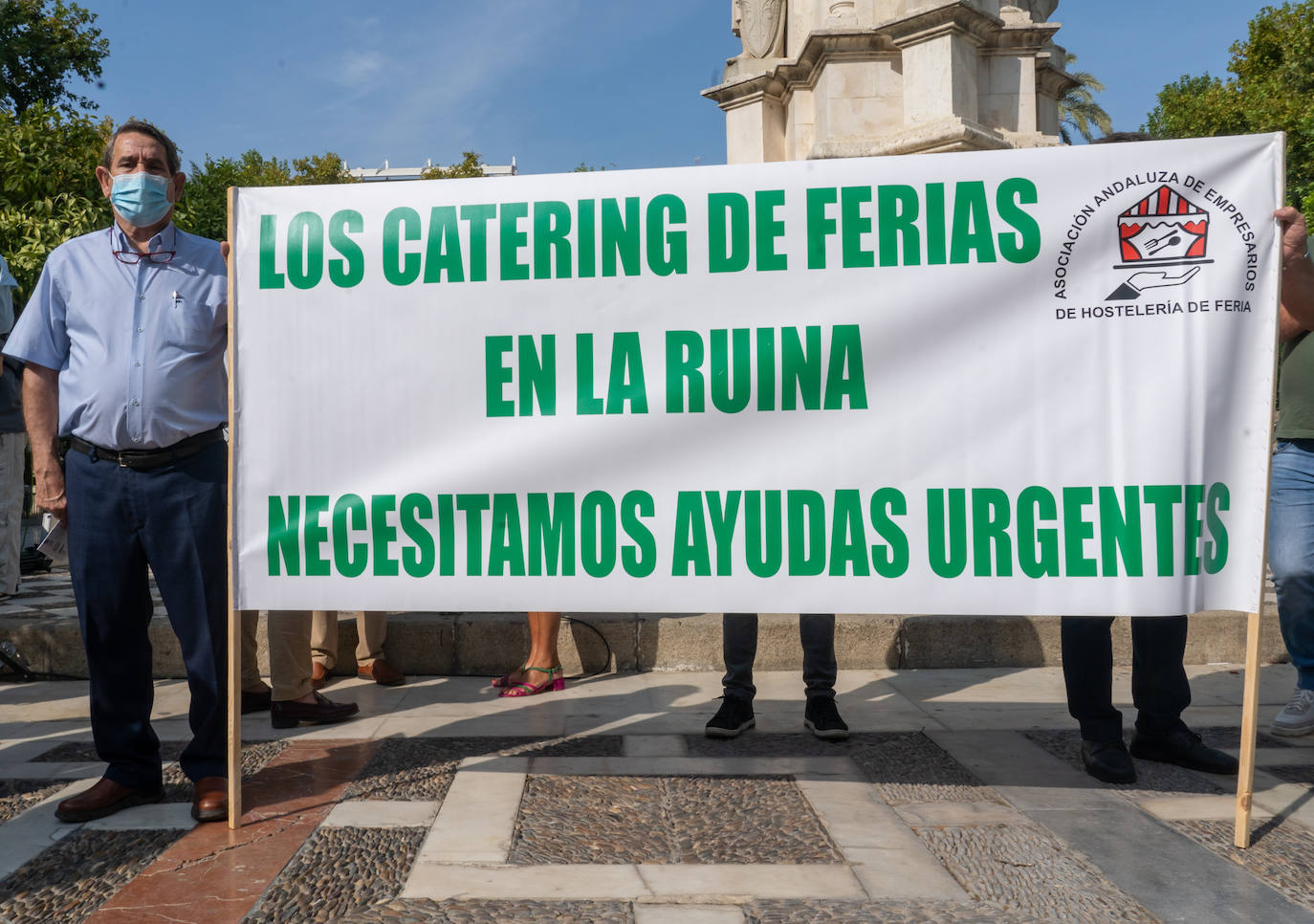 El sector hostelero y del ocio nocturno demanda una actuación de las administraciones, ya que si no, muchos se verán abocados al cierre