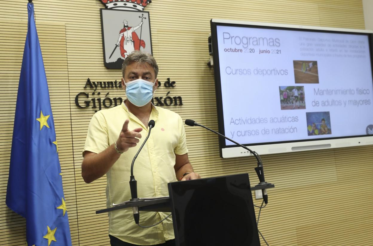 José Ramón Tuero presentó ayer las actividades. 