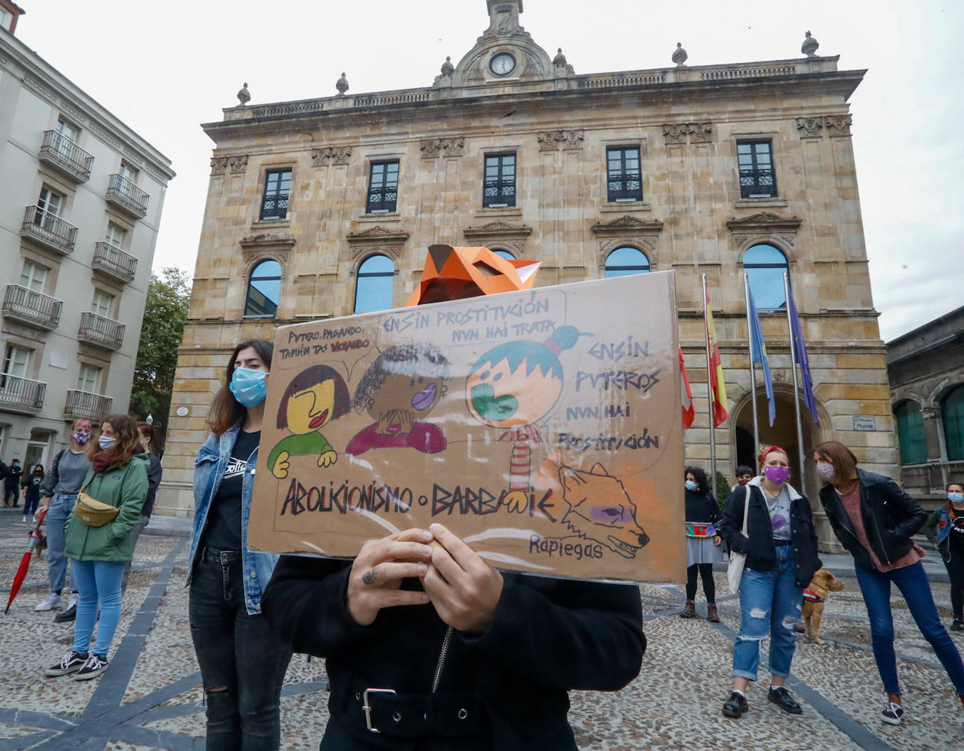 La manifestación critica «un sistema prostitucional que diariamente explota a miles de mujeres y niñas en España»