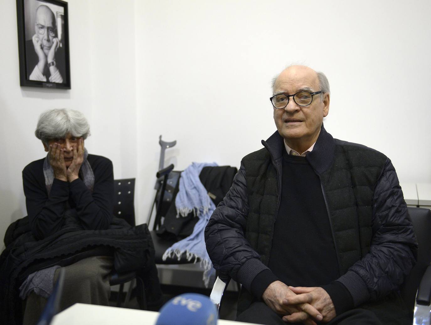 El dibujante argentino Joaquín Salvador Lavado, conocido como 'Quino' y popular por ser el creador de Mafalda, ha fallecido este miércoles en Mendoza, su ciudad natal, a los 88 años. Entre sus muchos reconocimientos, Quino obtuvo en 2014 el Premio Príncipe de Asturias de Comunicación y Humanidades. 