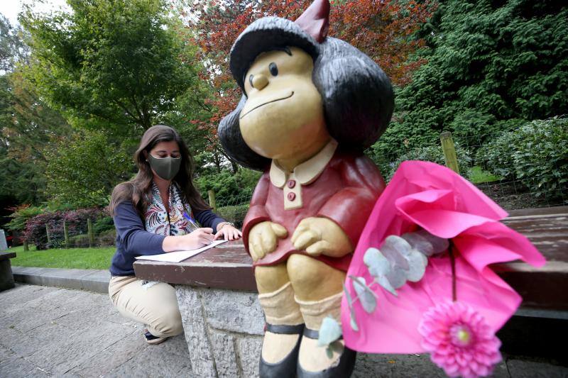 El dibujante argentino Joaquín Salvador Lavado, conocido como 'Quino' y popular por ser el creador de Mafalda, ha fallecido este miércoles en Mendoza, su ciudad natal, a los 88 años. Entre sus muchos reconocimientos, Quino obtuvo en 2014 el Premio Príncipe de Asturias de Comunicación y Humanidades. 