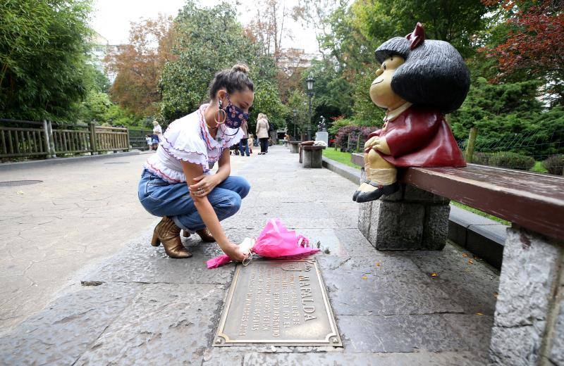 El dibujante argentino Joaquín Salvador Lavado, conocido como 'Quino' y popular por ser el creador de Mafalda, ha fallecido este miércoles en Mendoza, su ciudad natal, a los 88 años. Entre sus muchos reconocimientos, Quino obtuvo en 2014 el Premio Príncipe de Asturias de Comunicación y Humanidades. 