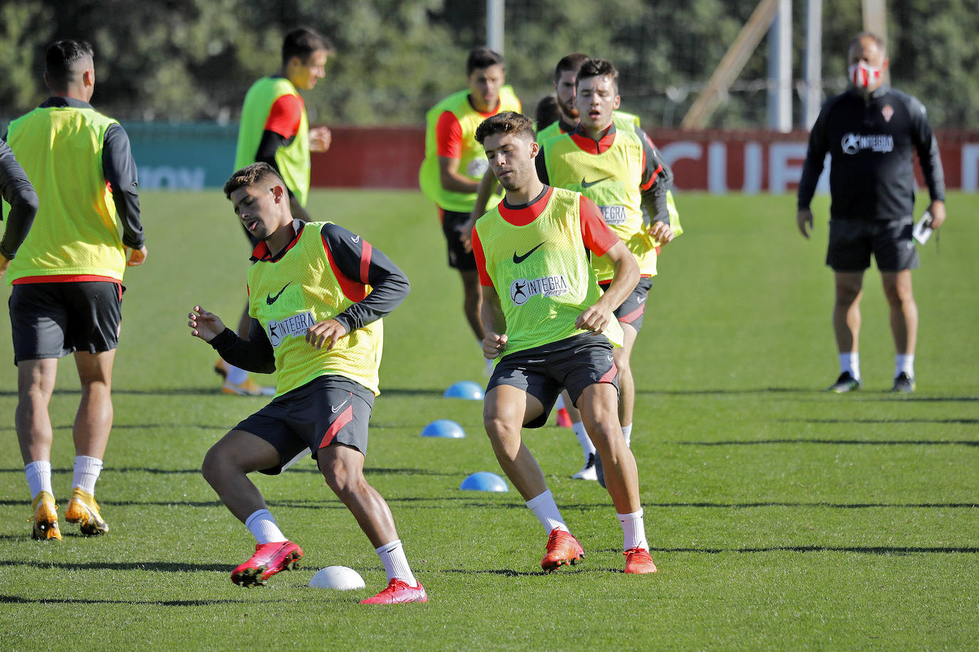 Los jugadores del Sporting tienen hoy una jornada bastante exigente, que se completará con un entrenamiento vespertino