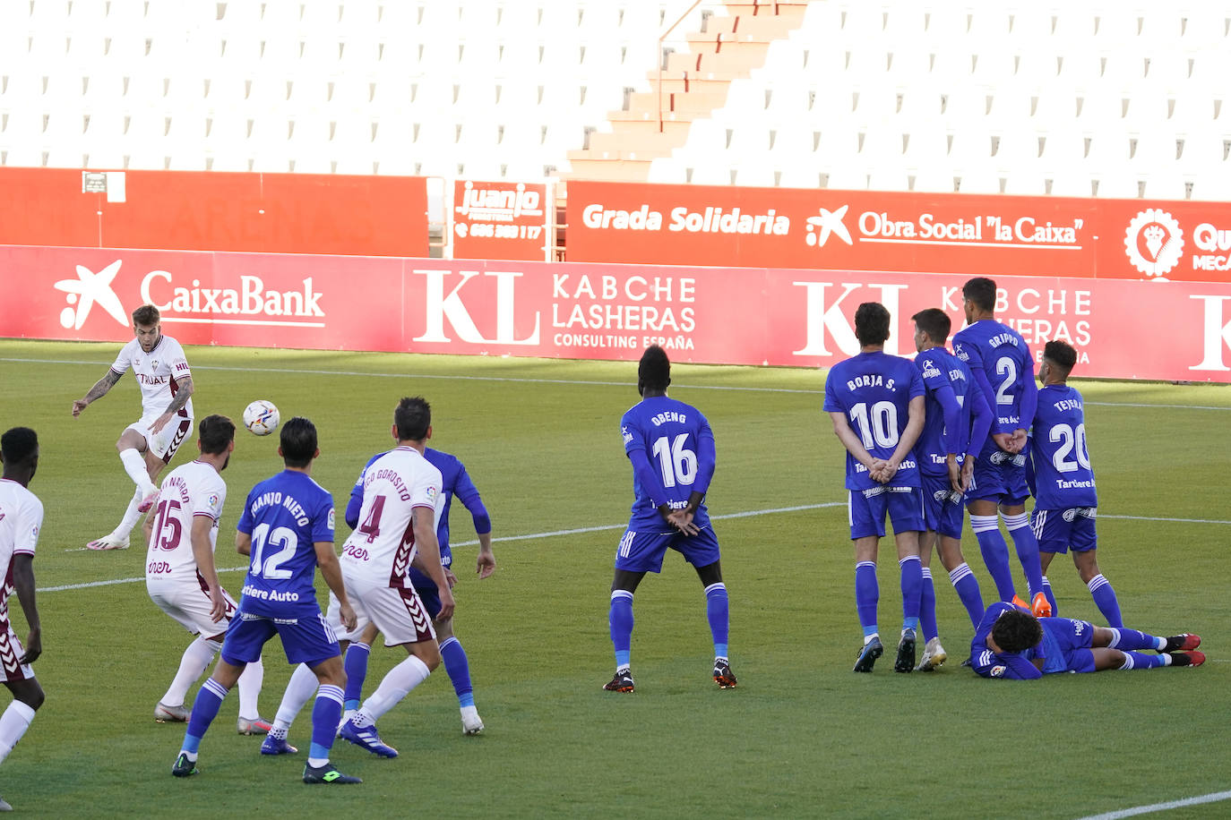 Las mejores jugadas del partido celebrado este sábado en el Carlos Belmonte entre el Albacete y el Real Oviedo.