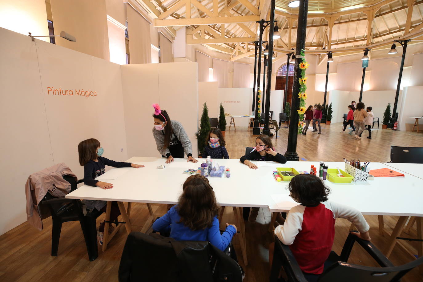 La Vega, Trascorrales o la Catedral fueron algunos de los escenarios de un evento del que el alcalde espera que «no salgan brotes, sino cultura»